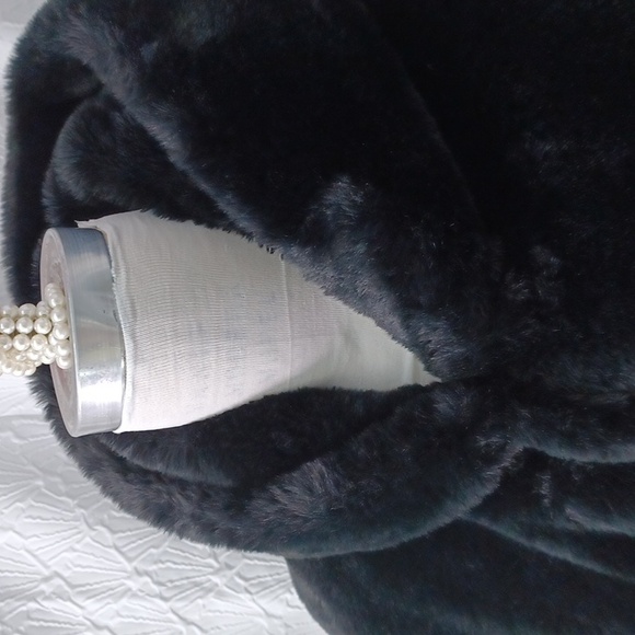 DKNY Hooded Faux Fur Coat NWT. HOST PICK!! - Picture 4 of 14